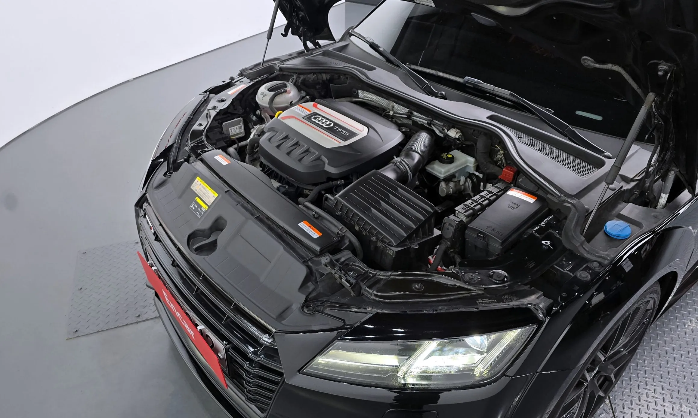 Audi TTS (8S) превью 6