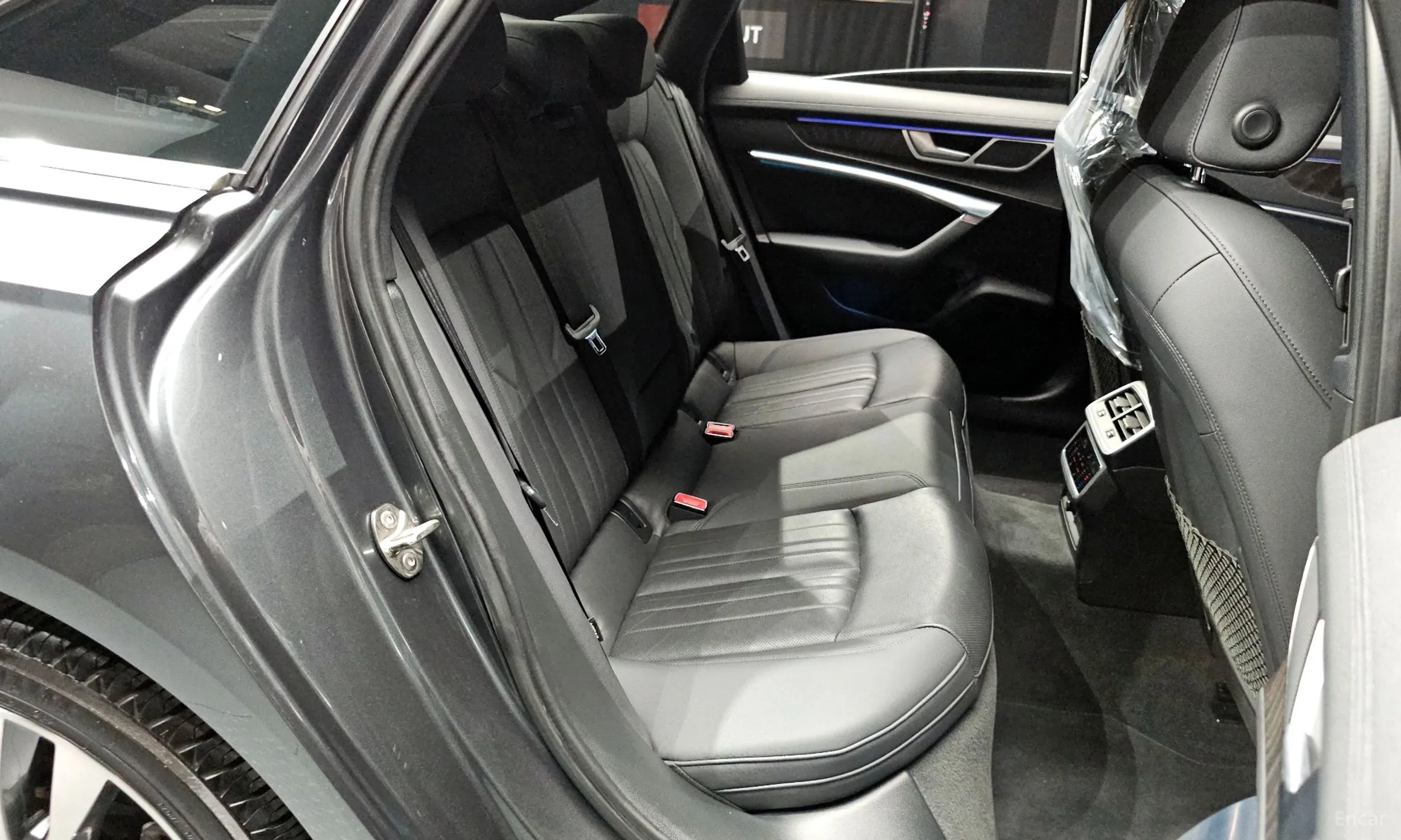 Audi A6 (C8) превью 11