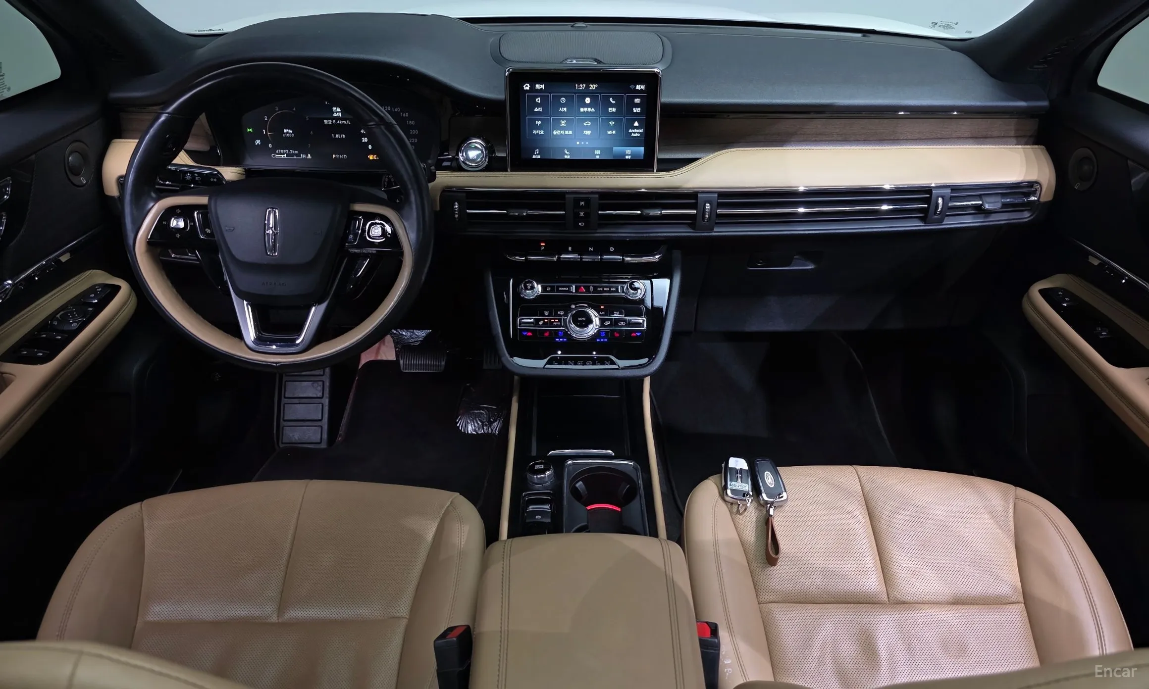 Lincoln Corsair превью 7