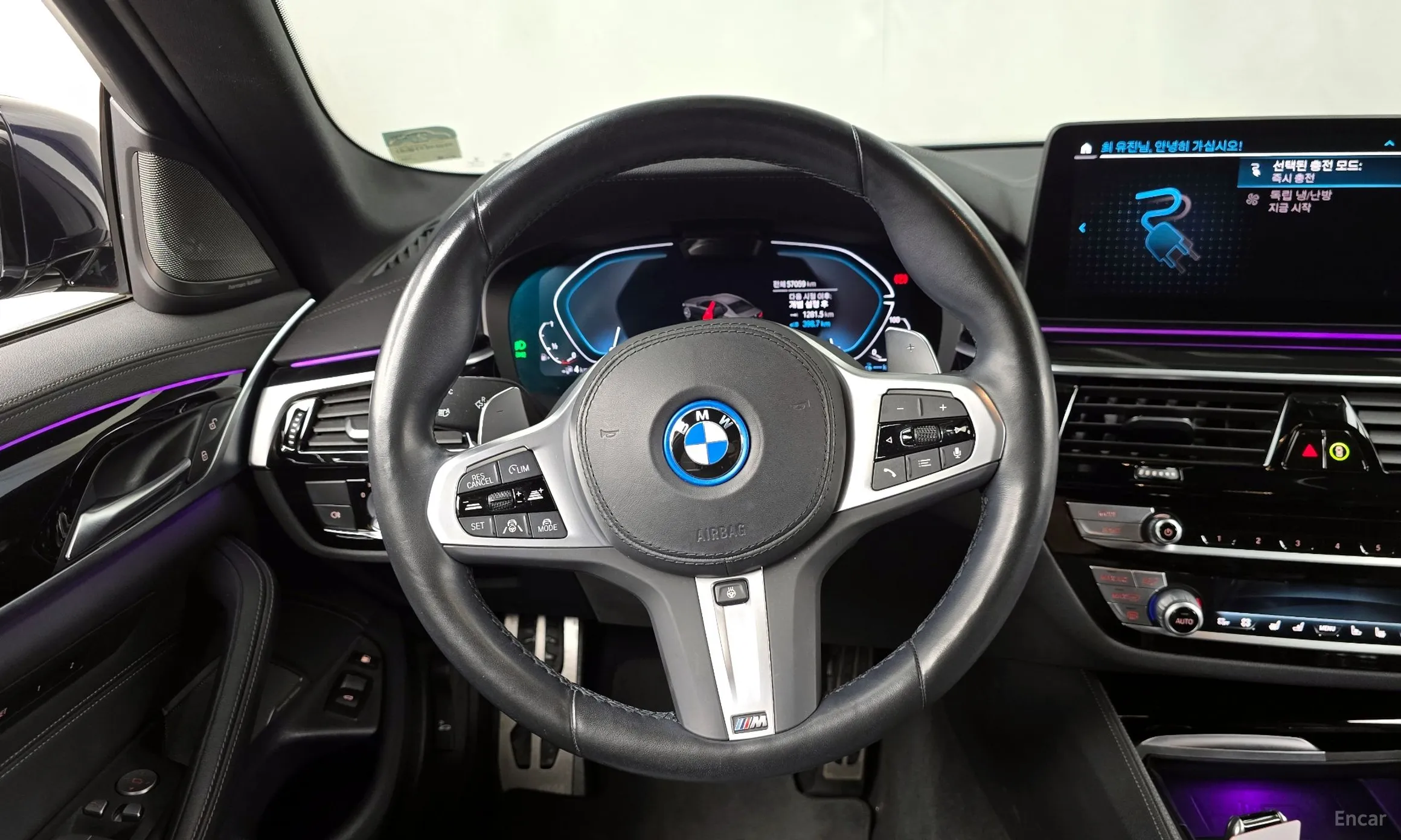 BMW 5 Series (G30) превью 13