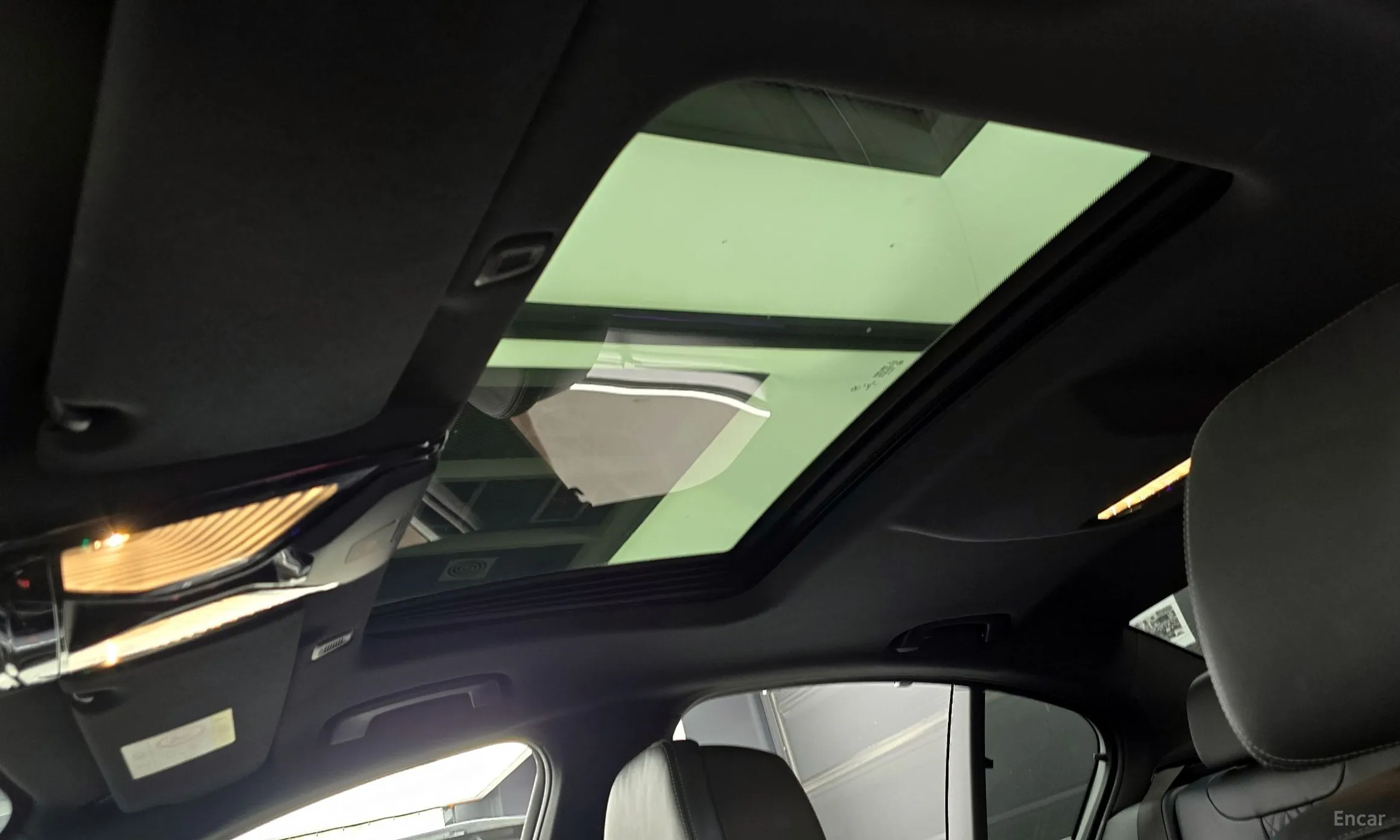 BMW 5 Series (G30) превью 18