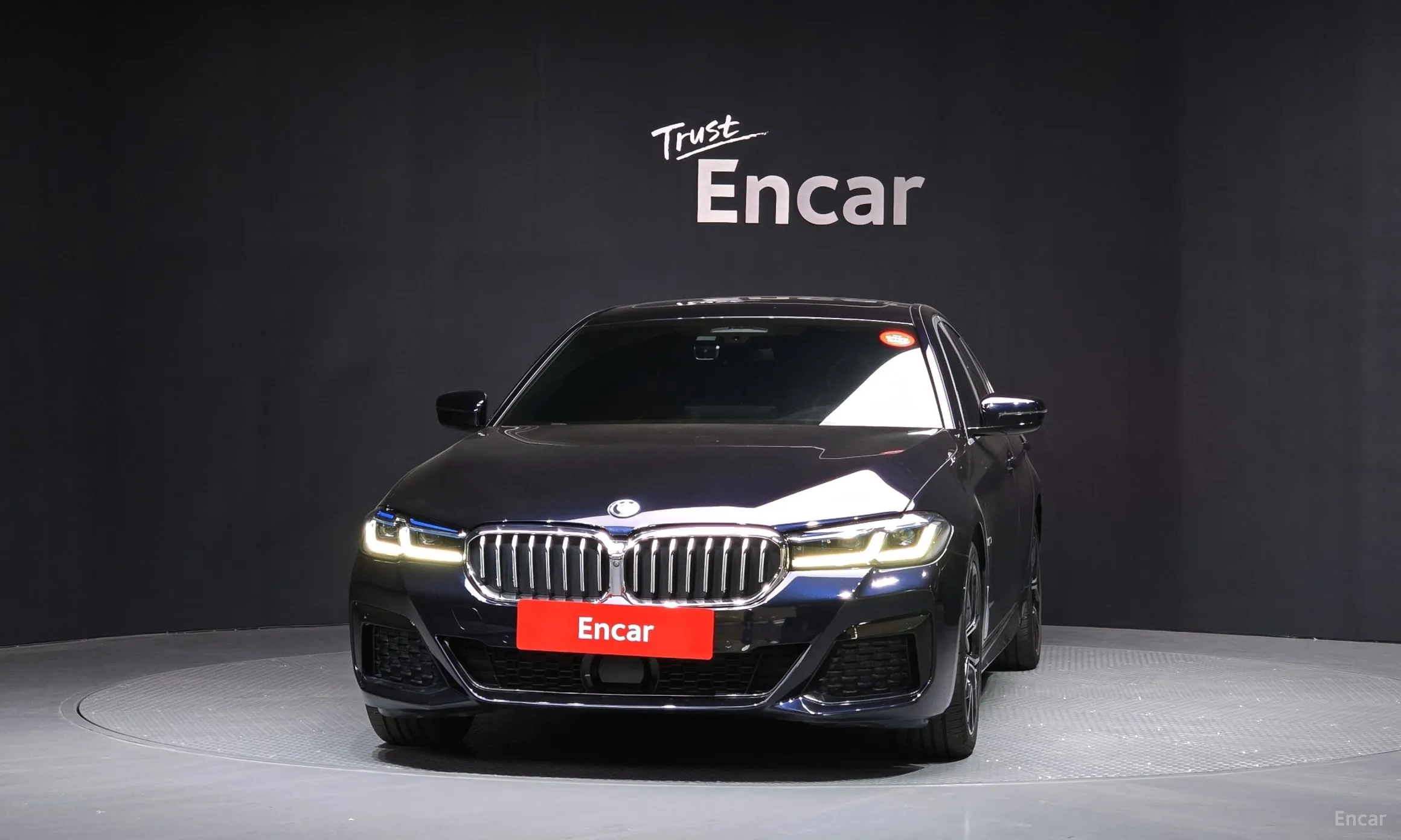 BMW 5 Series (G30) превью 3