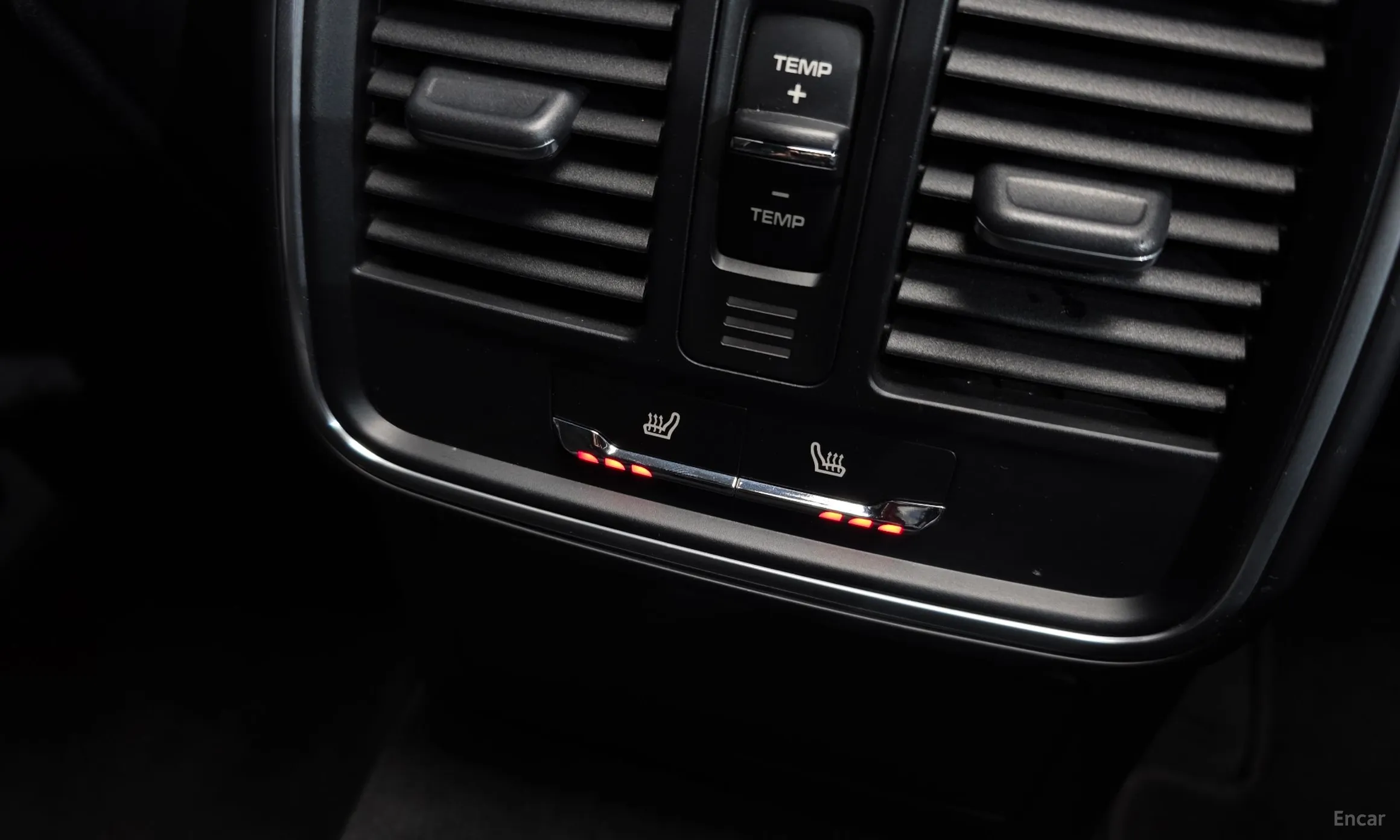 Porsche Macan превью 12