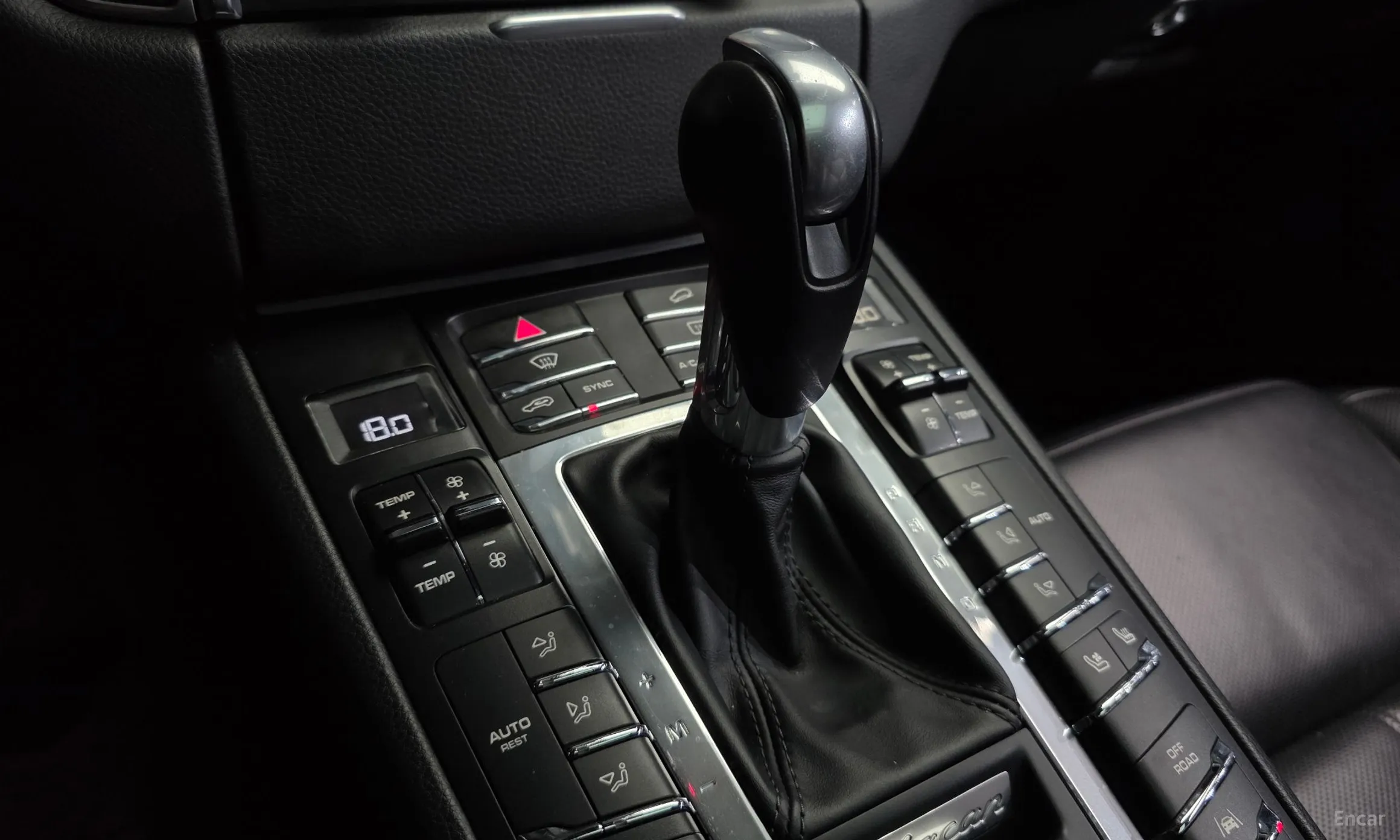 Porsche Macan превью 9