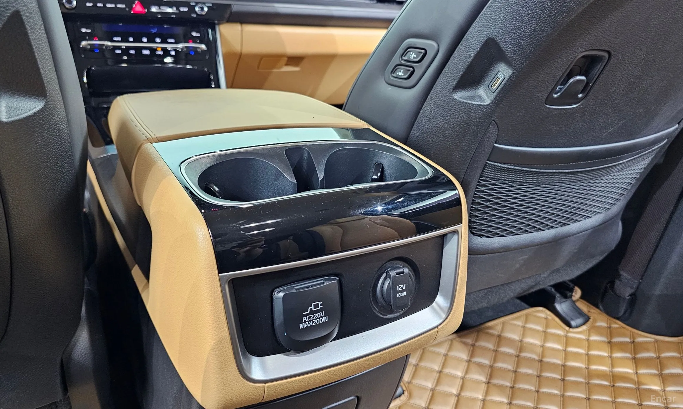 Kia Carnival Gen 4 превью 14