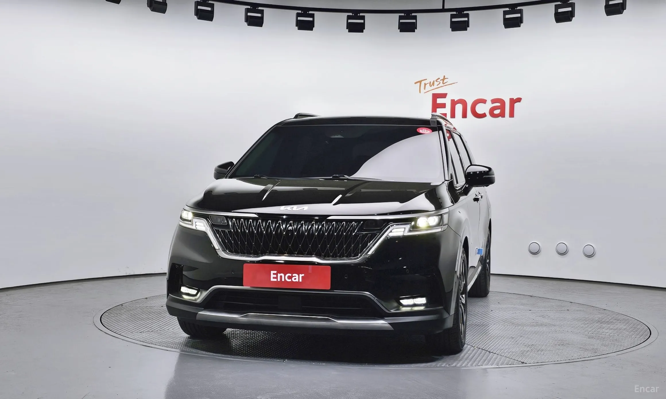 Kia Carnival Gen 4 превью 3