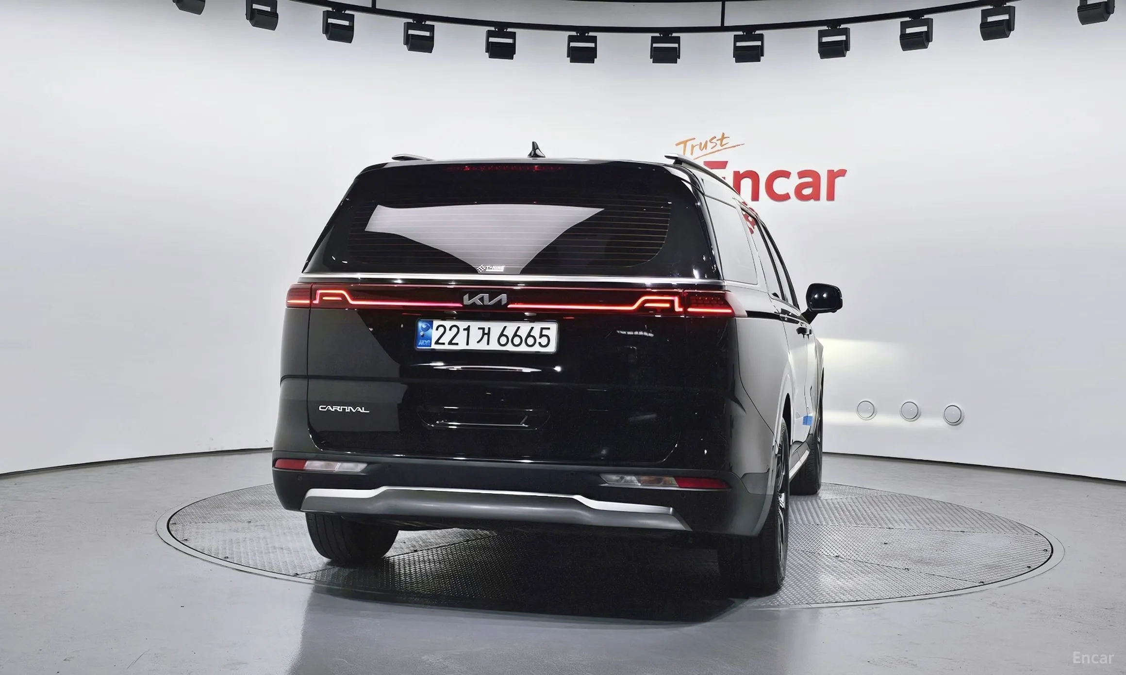 Kia Carnival Gen 4 превью 4