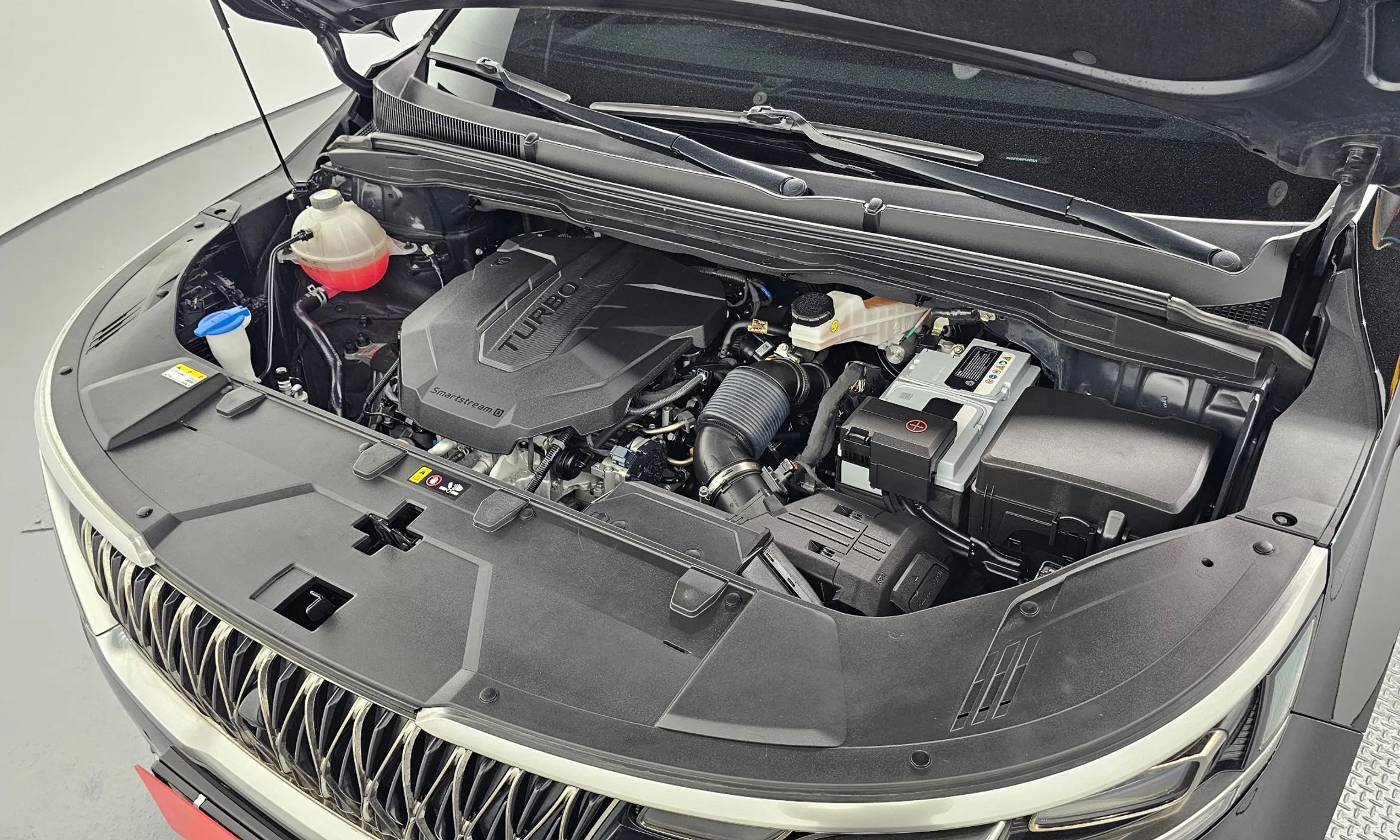 Kia Carnival Gen 4 превью 6