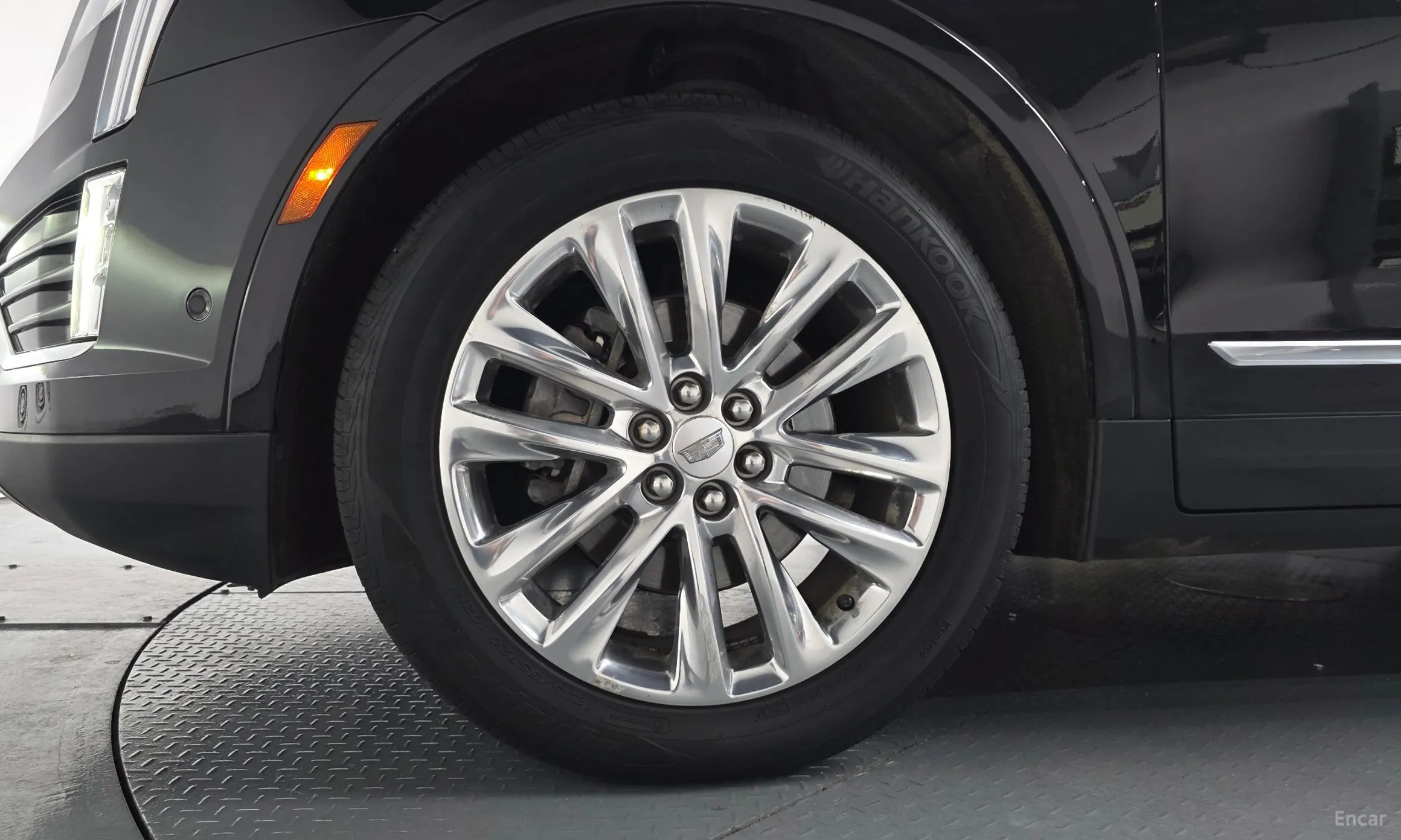 Cadillac XT5 превью 5