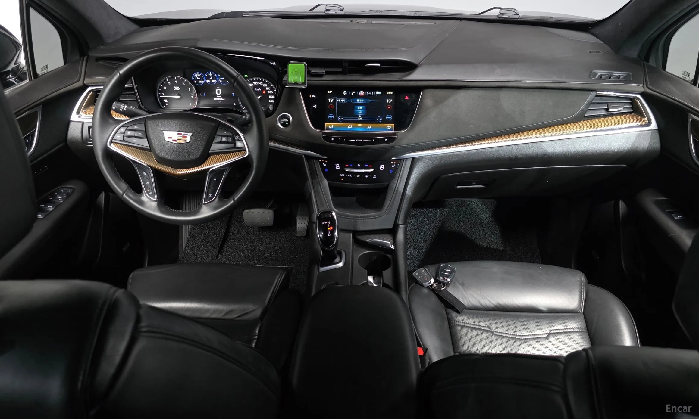 Cadillac XT5 превью 7