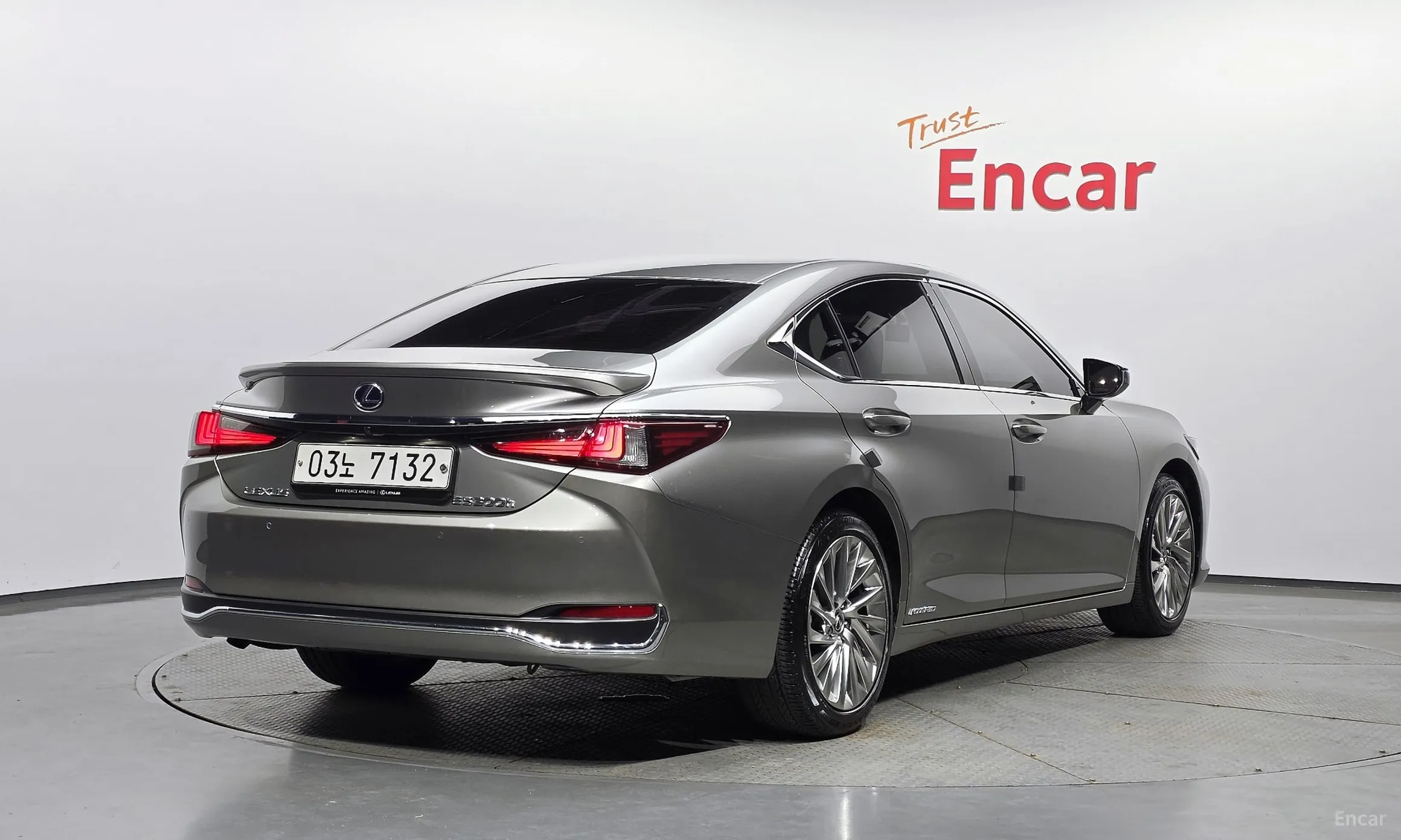 Lexus ES300h 7th Generation превью 2