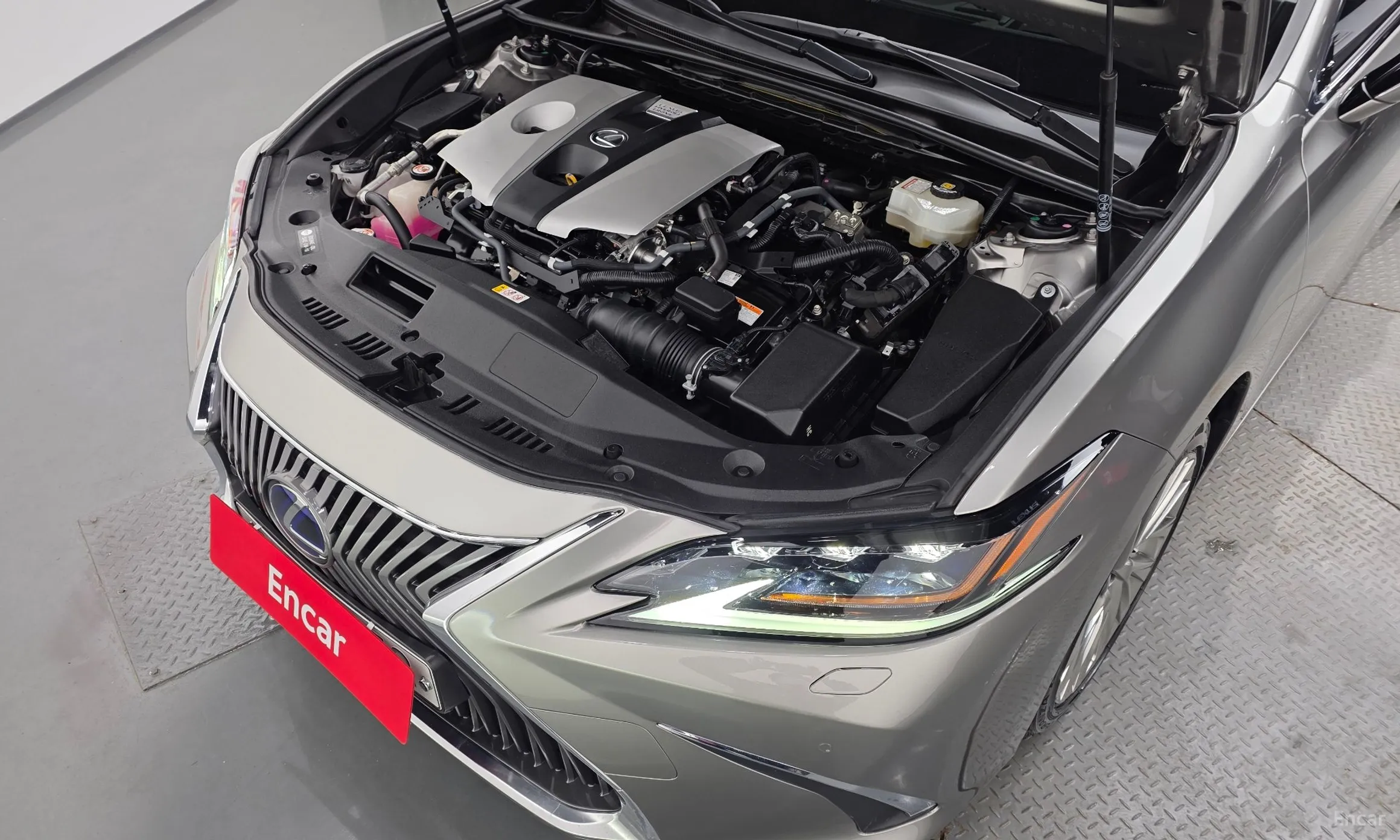 Lexus ES300h 7th Generation превью 6