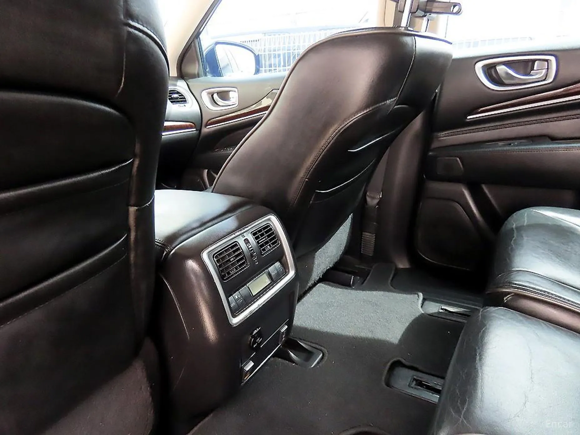 Infiniti QX60 превью 16