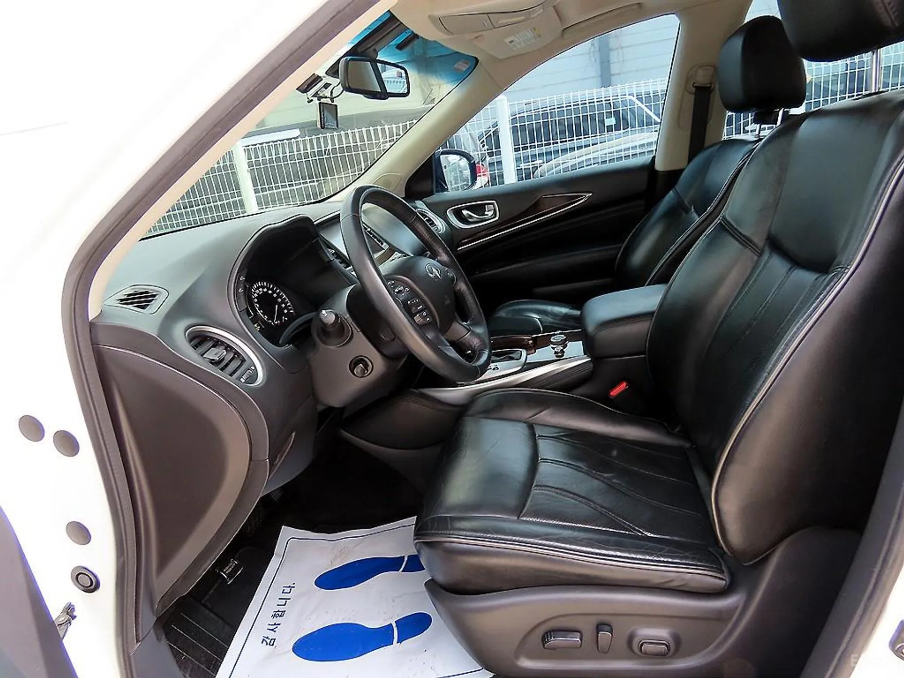 Infiniti QX60 превью 5