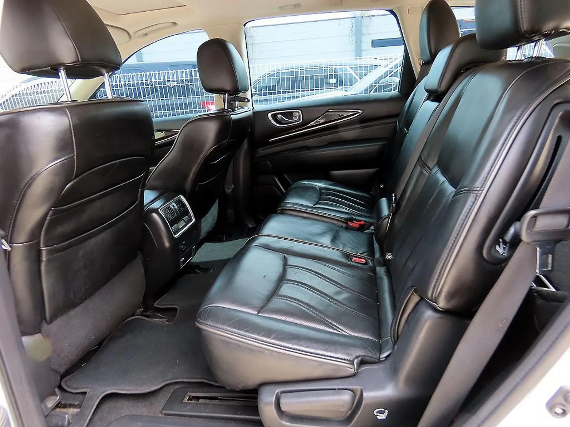 Infiniti QX60 превью 6