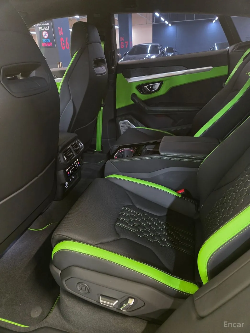 Lamborghini Urus превью 11