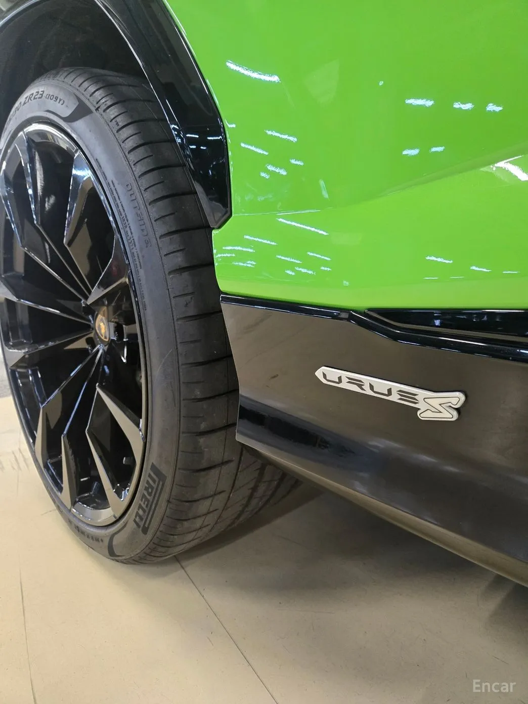 Lamborghini Urus превью 13