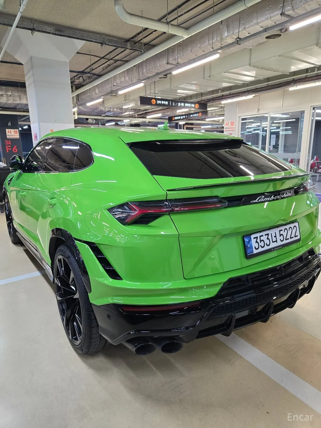 Lamborghini Urus превью 3
