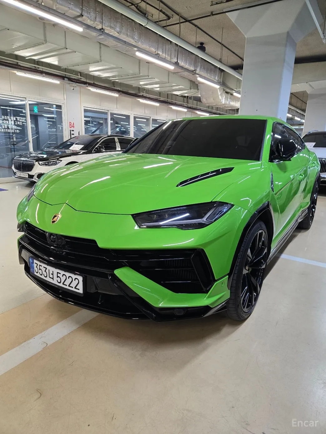 Lamborghini Urus превью 5