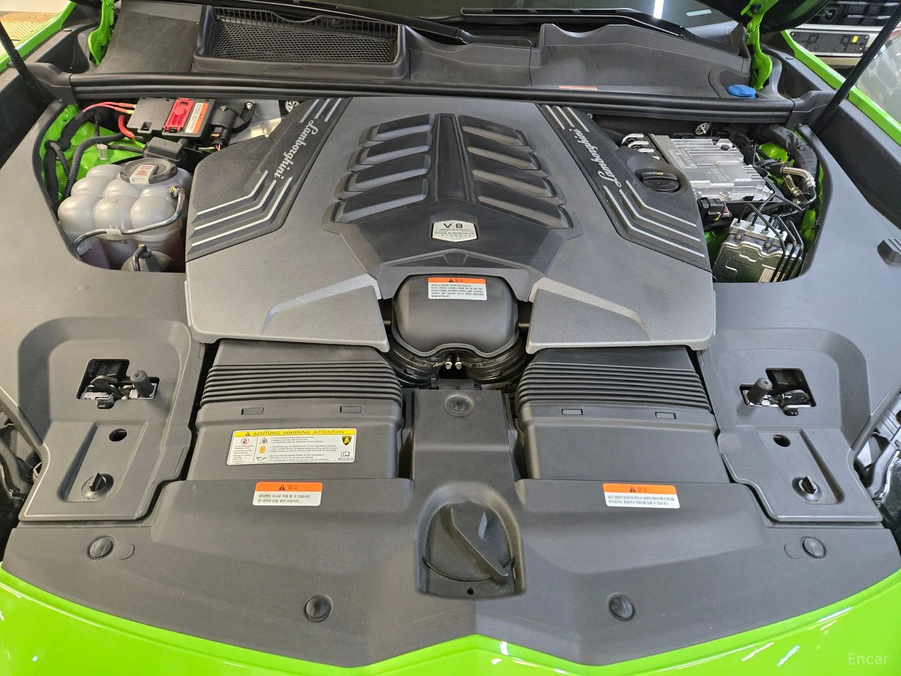 Lamborghini Urus превью 6