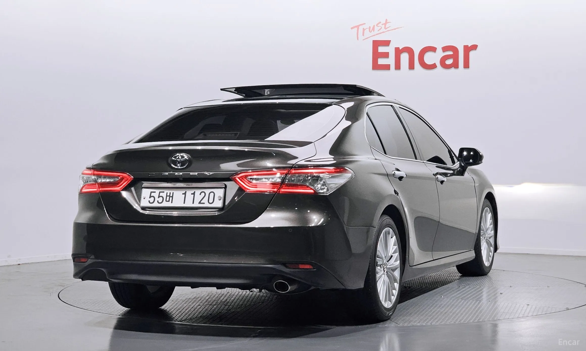 Toyota Camry (XV70) превью 2