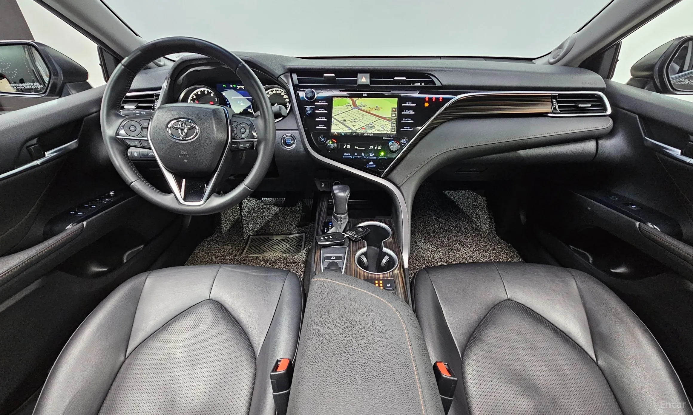 Toyota Camry (XV70) превью 7