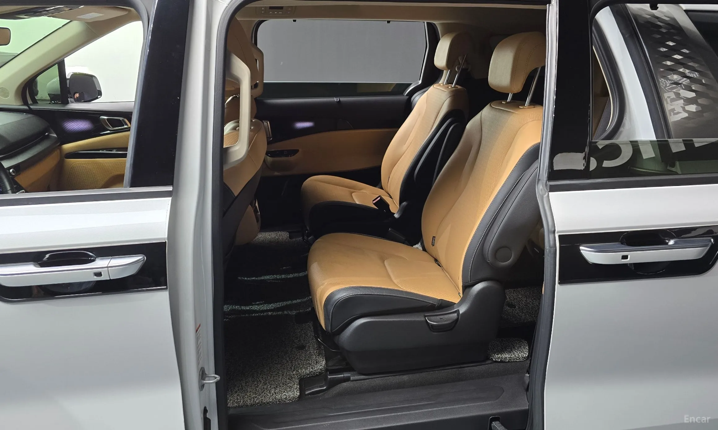 Kia Carnival Gen 4 превью 11