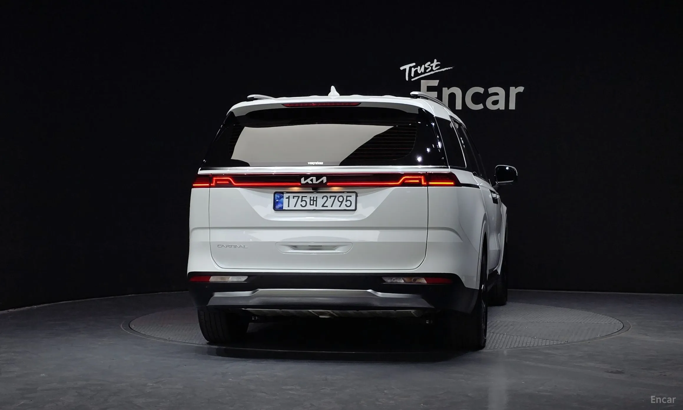 Kia Carnival Gen 4 превью 4