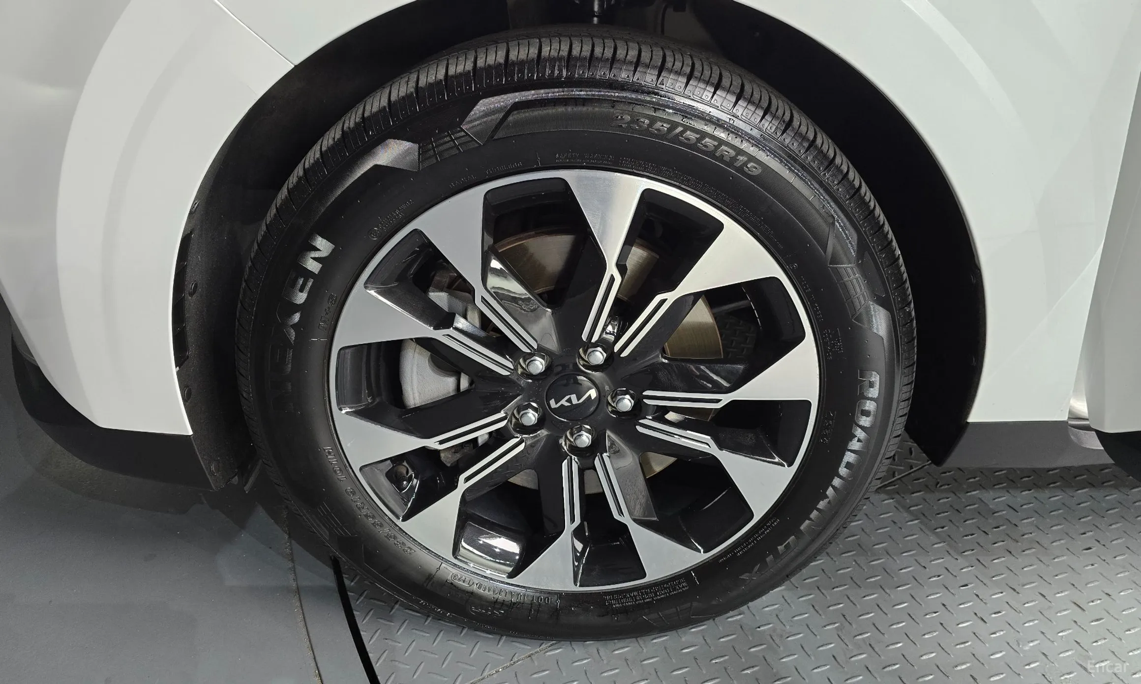 Kia Carnival Gen 4 превью 5