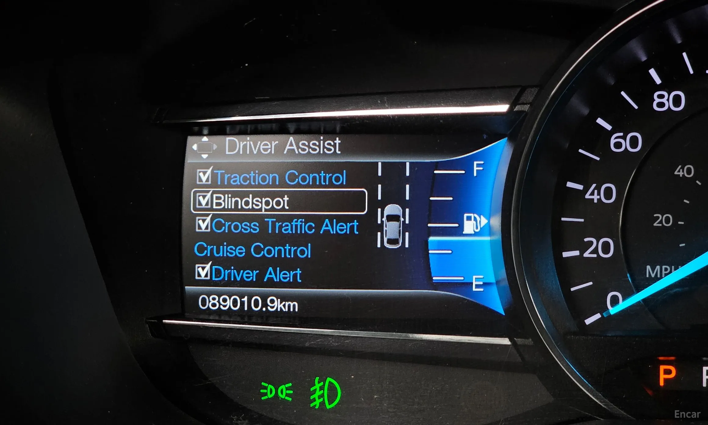 Ford Explorer превью 16