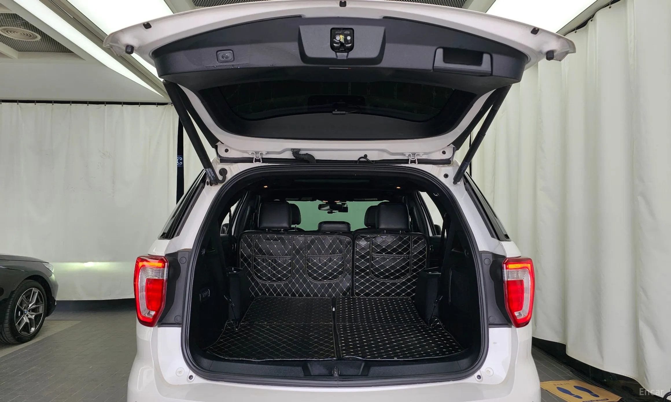 Ford Explorer превью 20