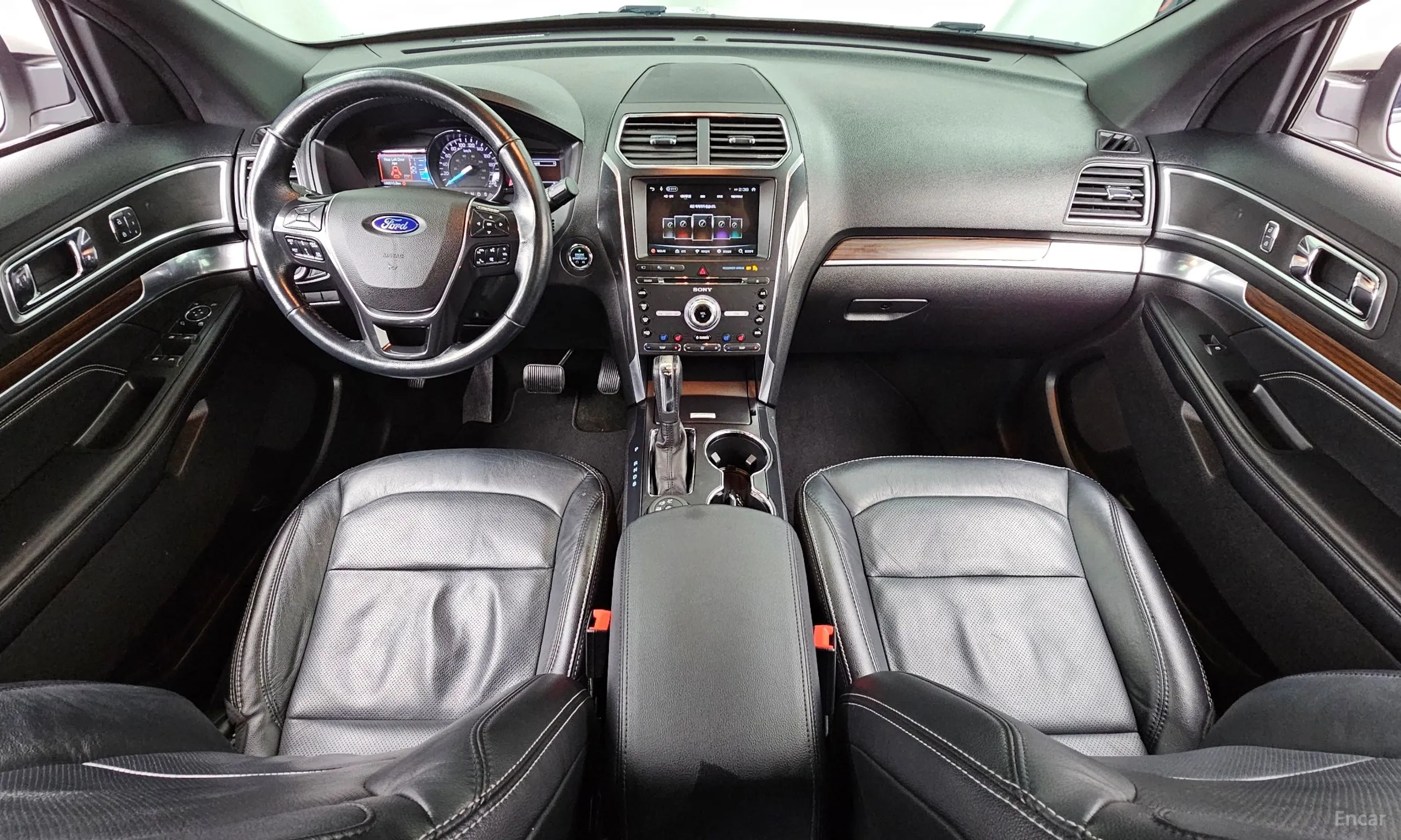 Ford Explorer превью 7
