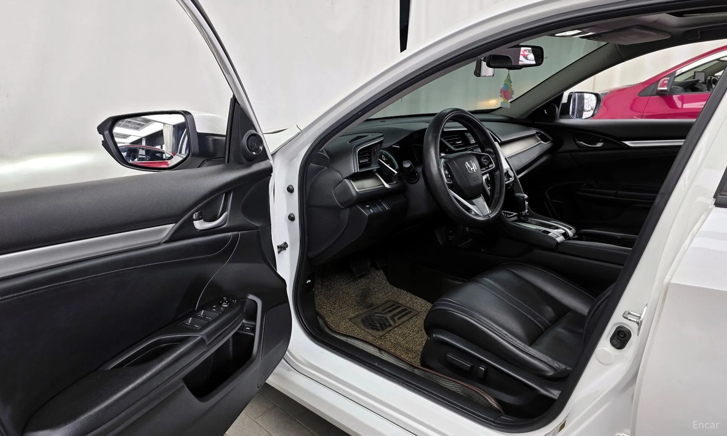 Honda Civic превью 10