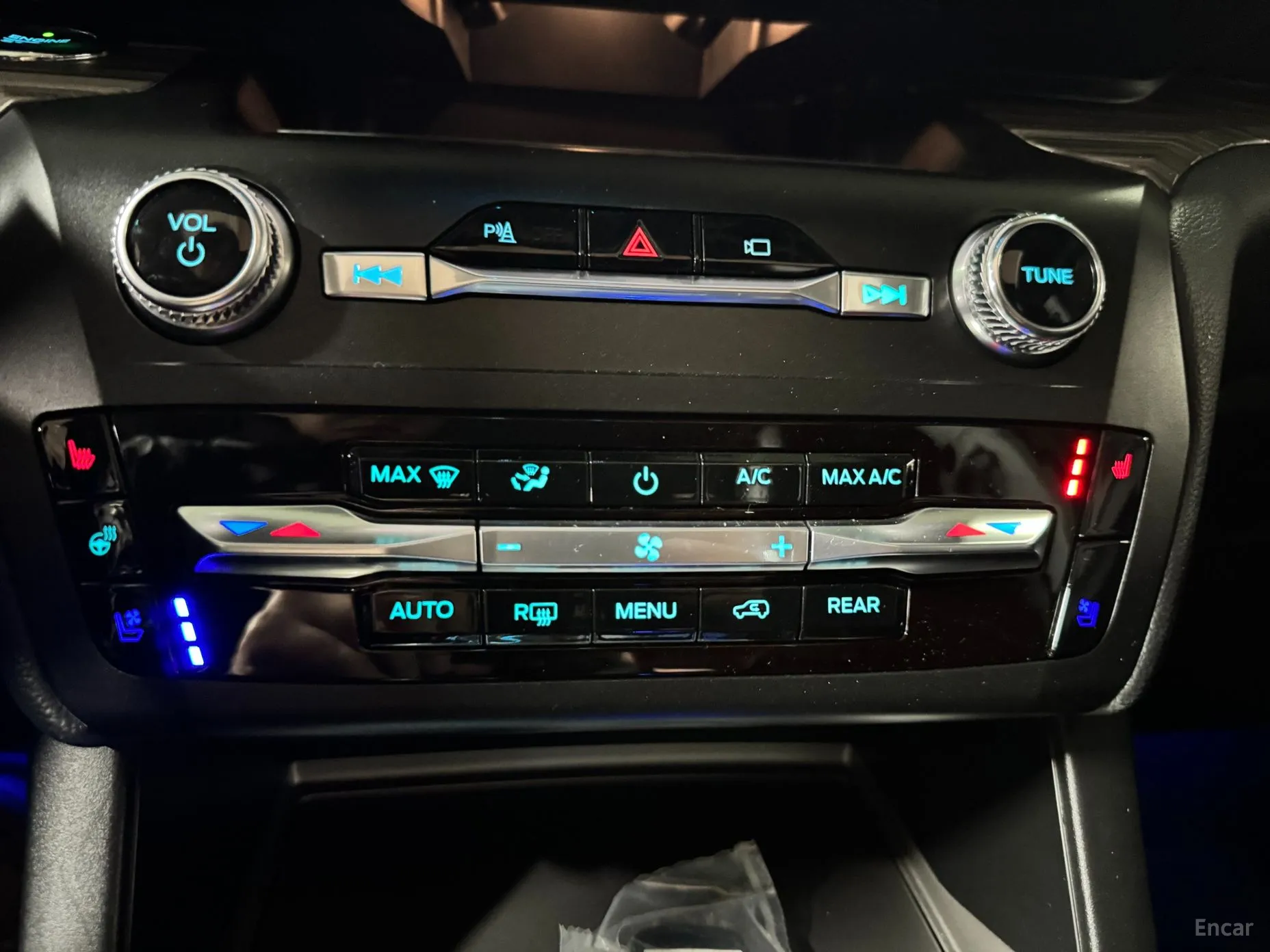 Ford Explorer 6th Generation превью 14