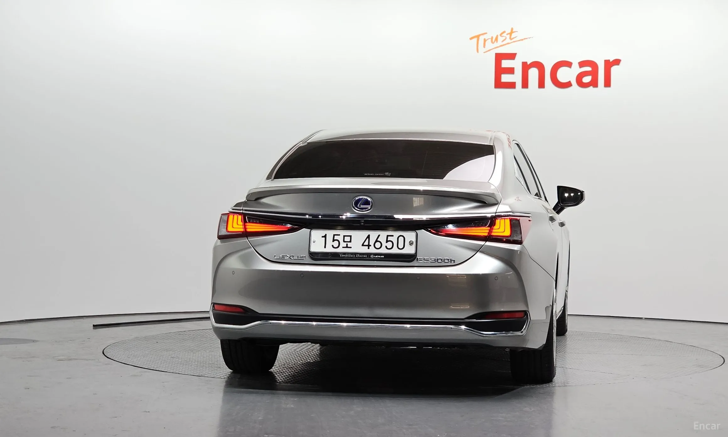 Lexus ES300h 7th Generation превью 4