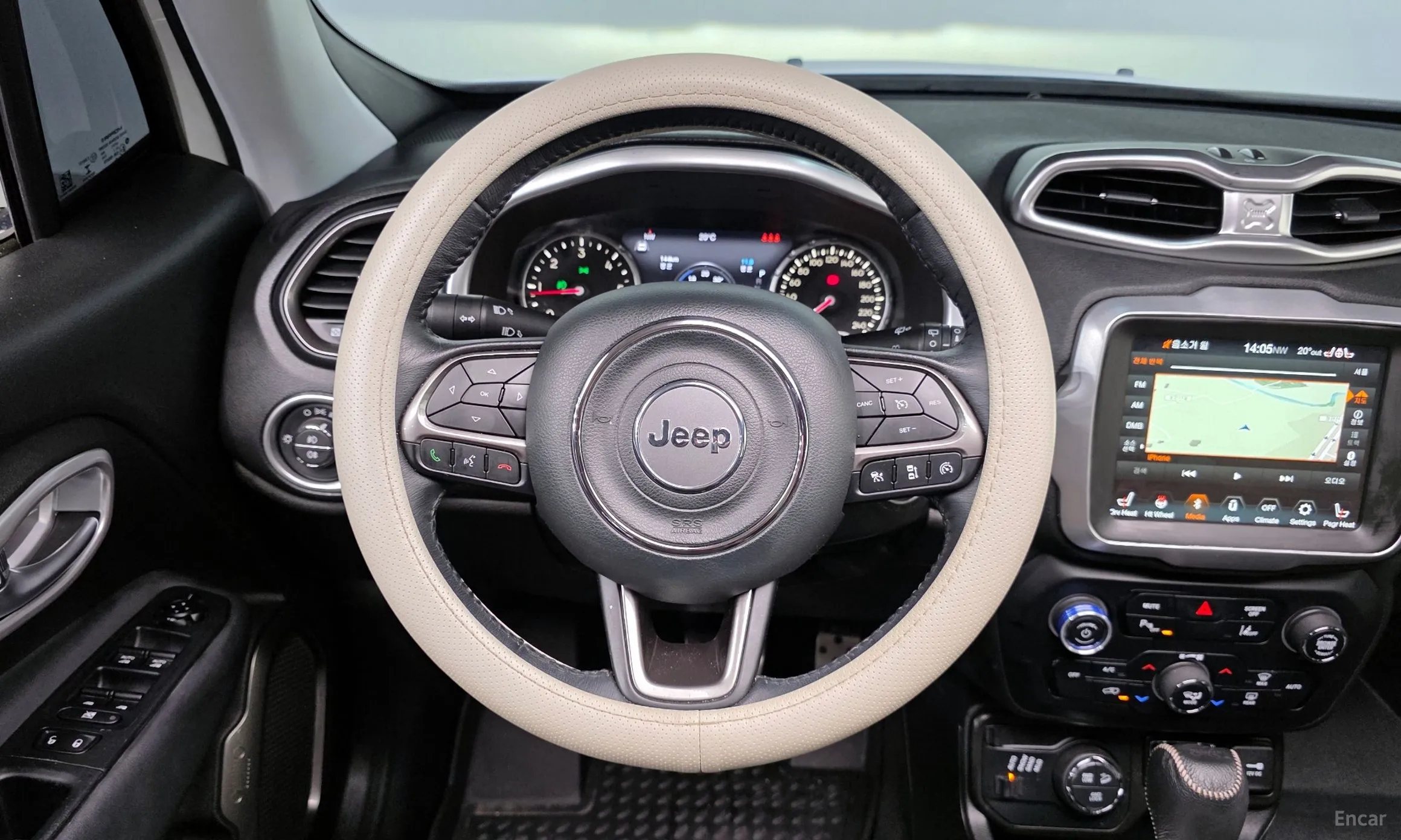 Jeep Renegade превью 13