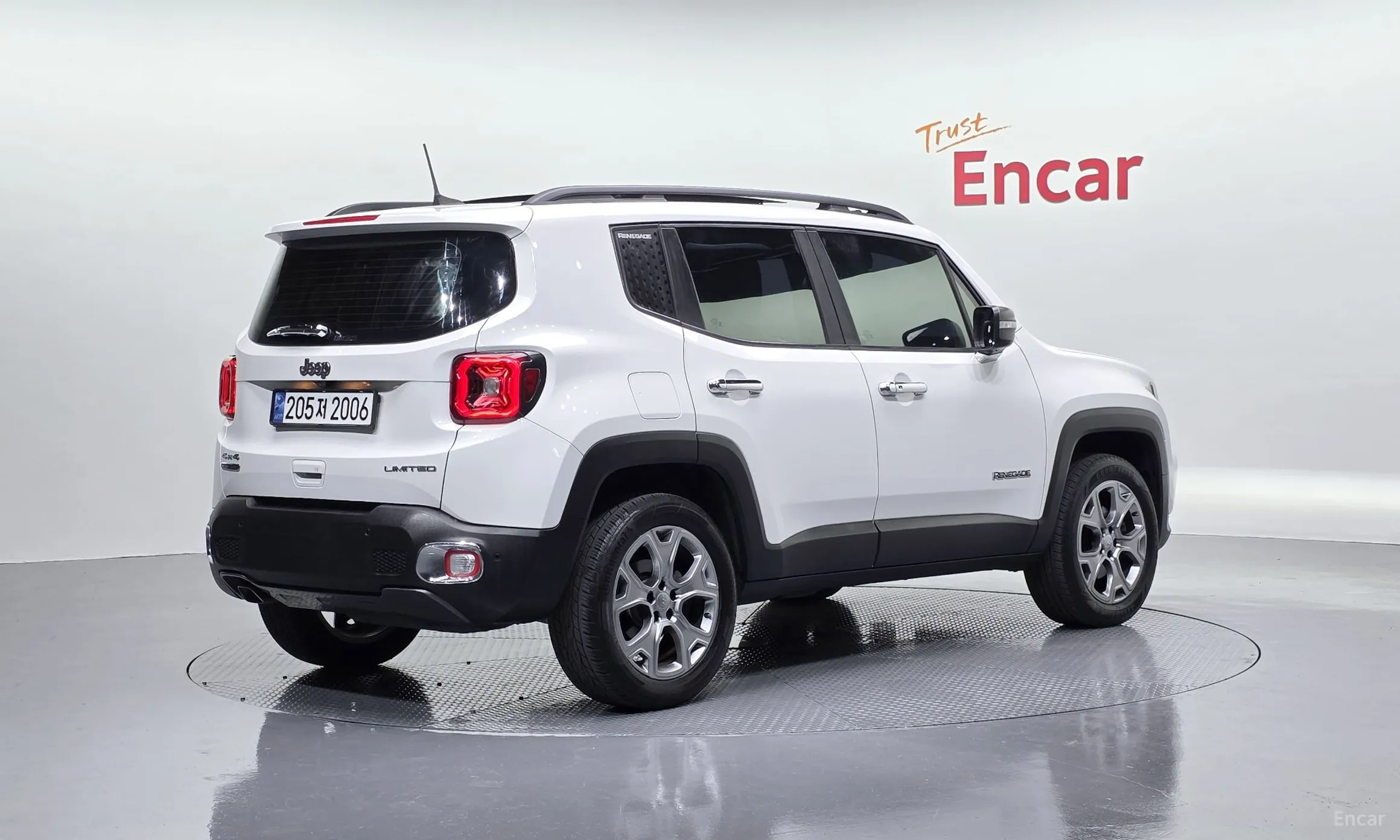 Jeep Renegade превью 2