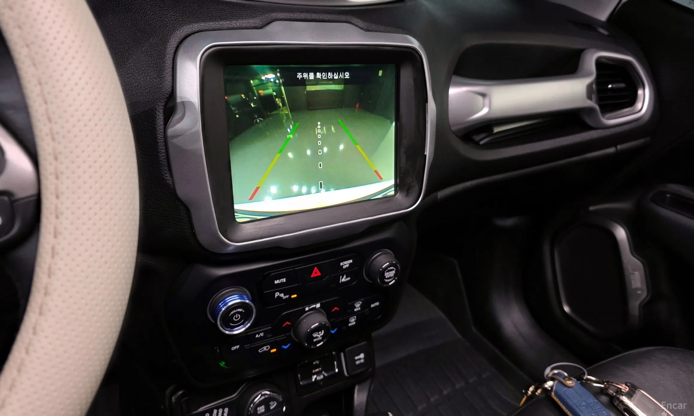 Jeep Renegade превью 16