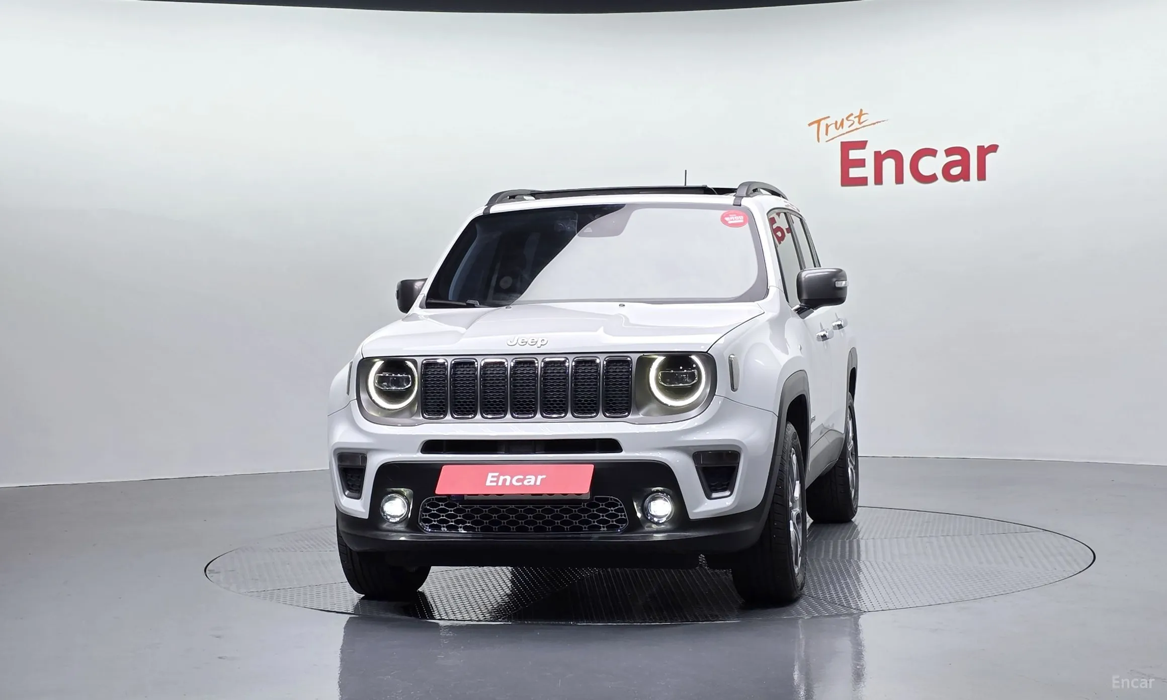 Jeep Renegade превью 3