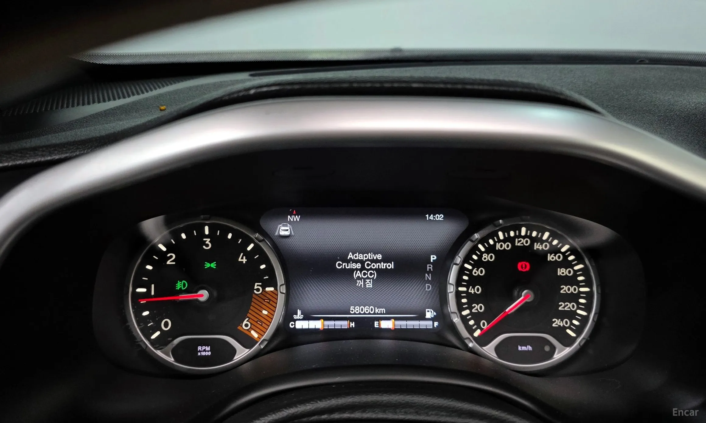 Jeep Renegade превью 8