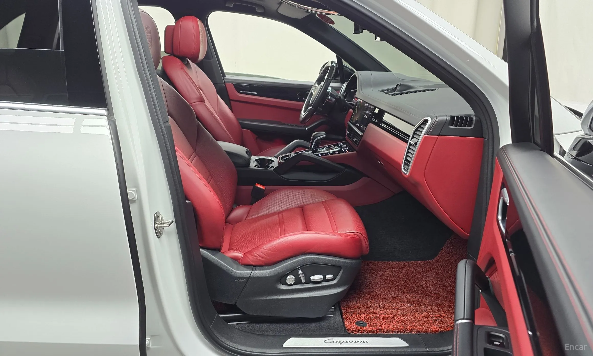 Porsche Cayenne (PO536) превью 11