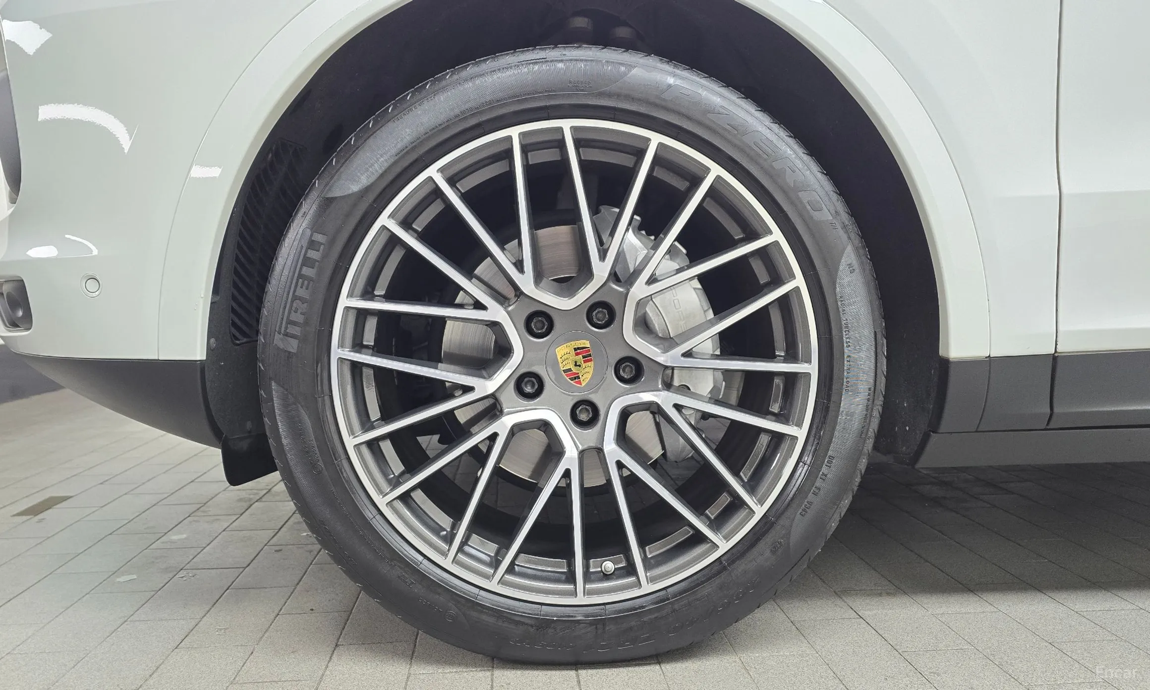 Porsche Cayenne (PO536) превью 5