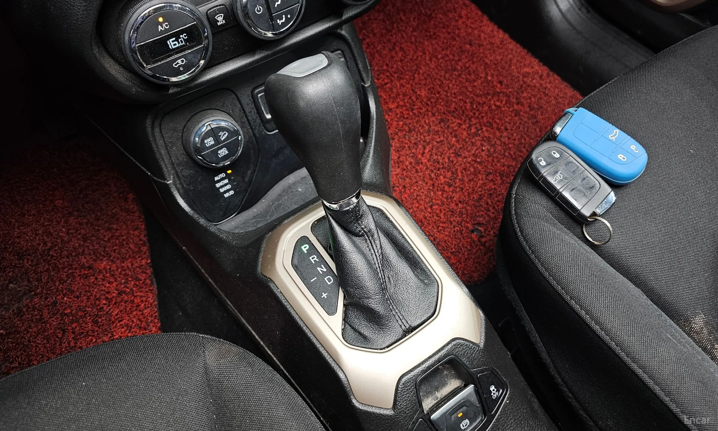 Jeep Renegade превью 9
