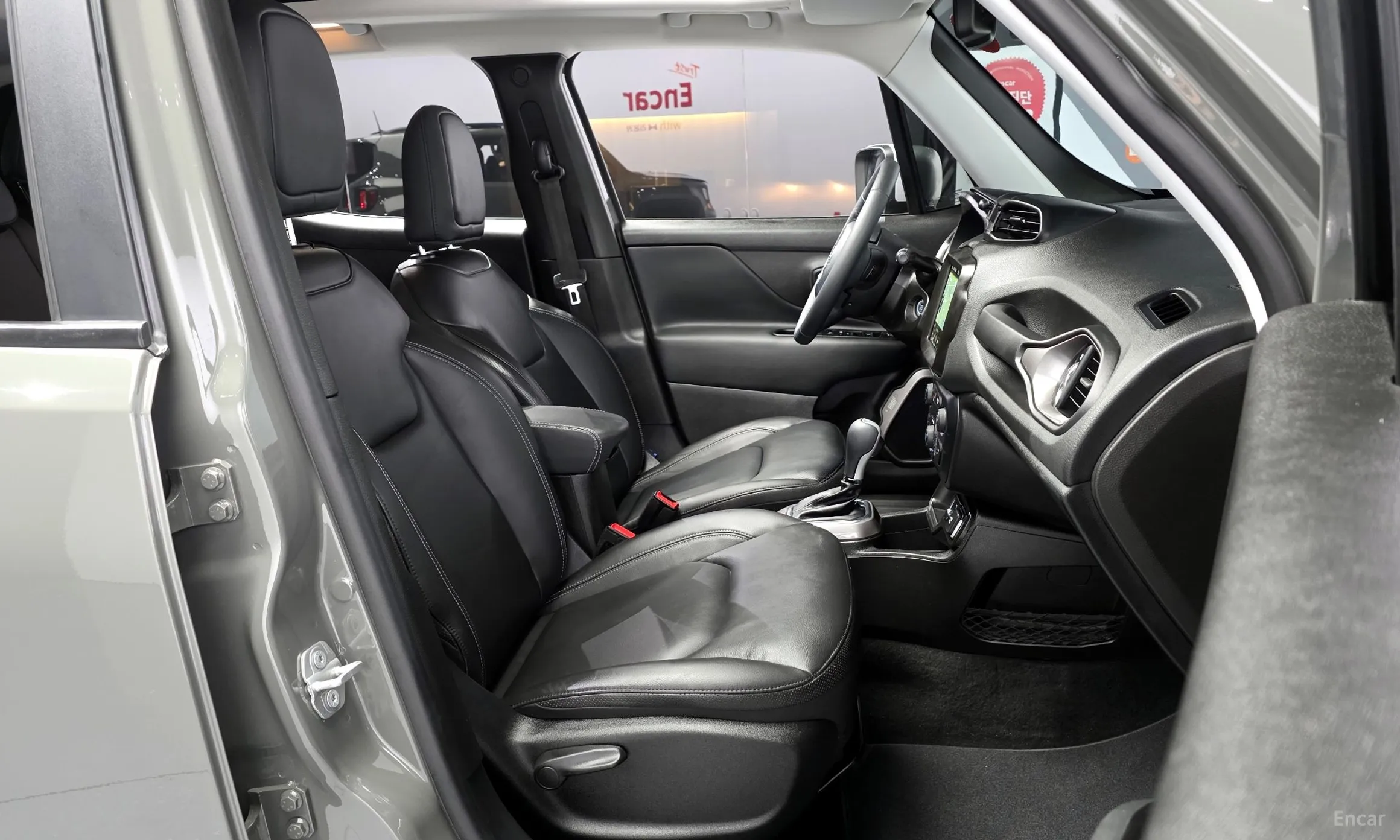 Jeep Renegade превью 11