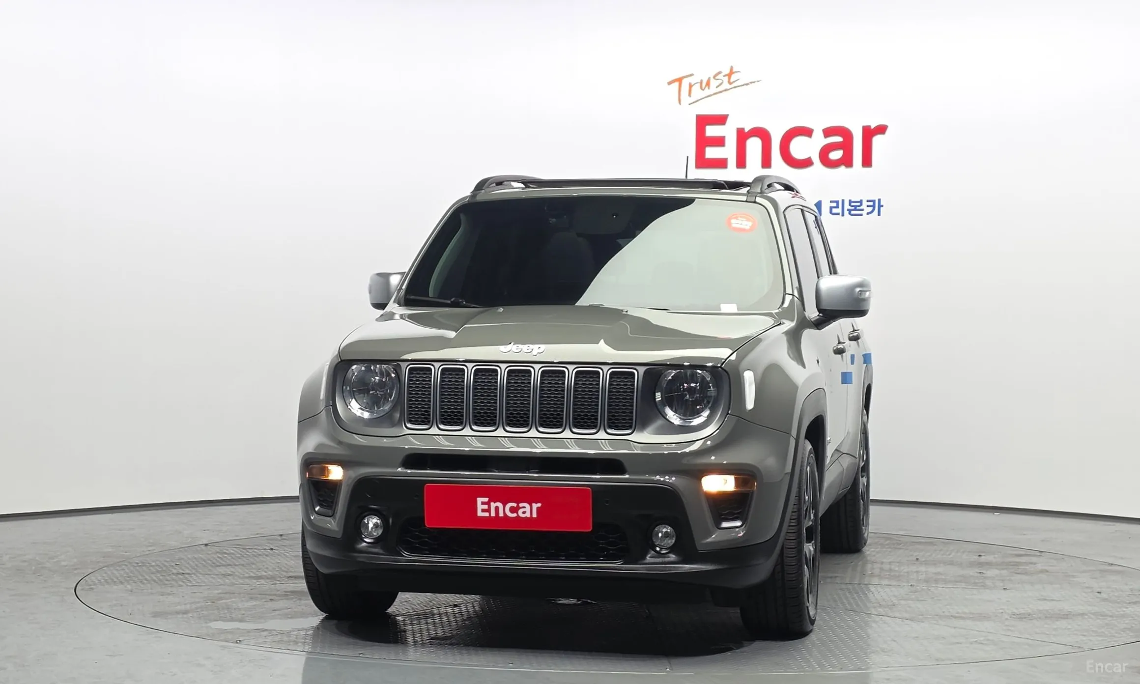 Jeep Renegade превью 3