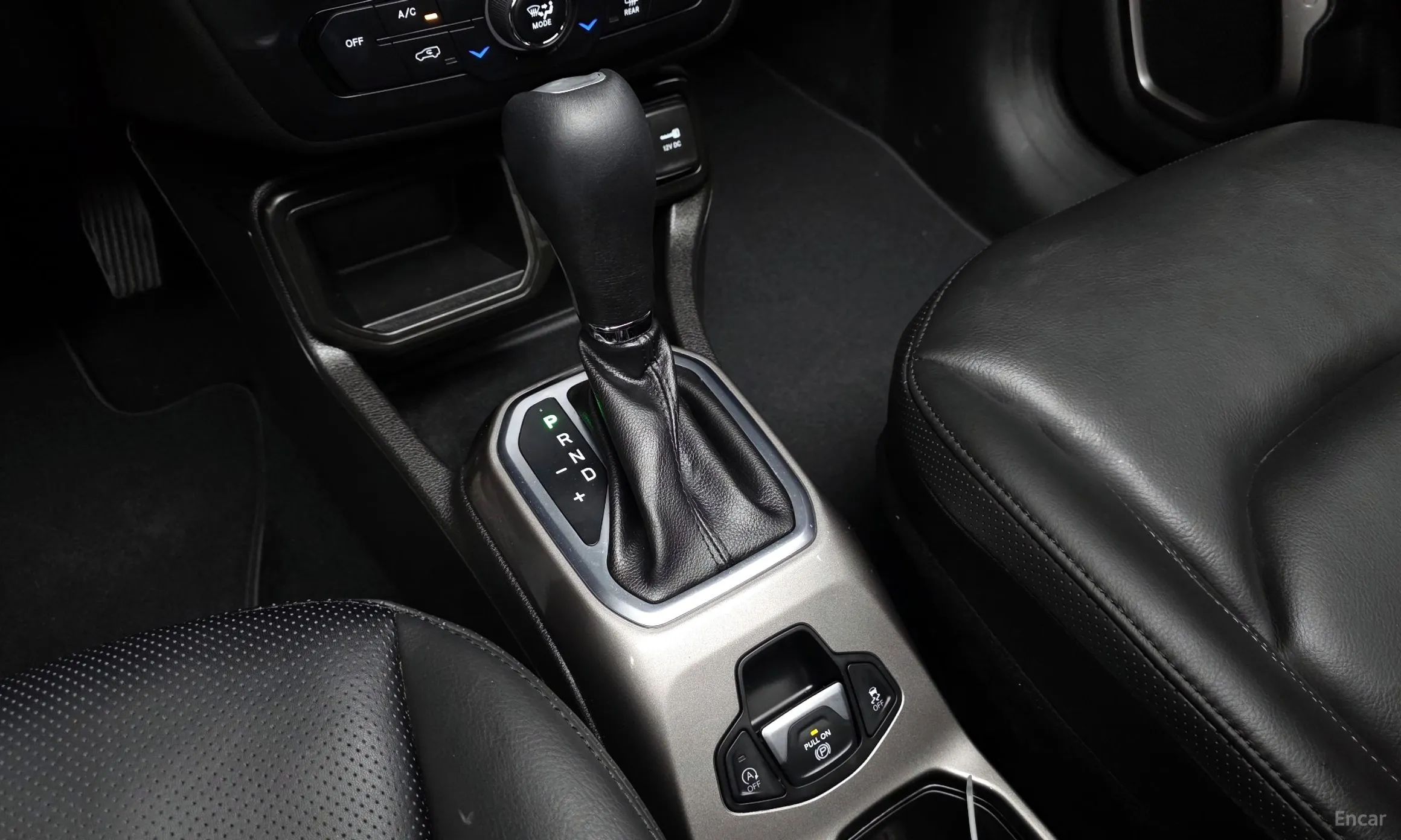 Jeep Renegade превью 9