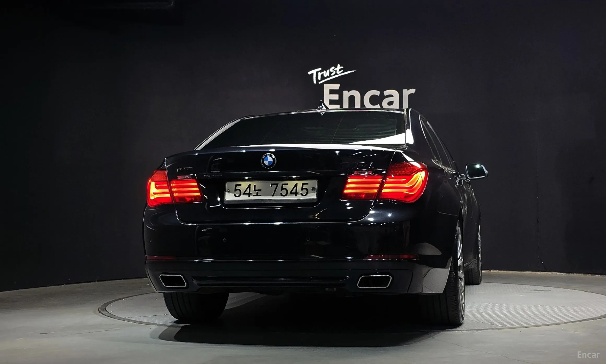 BMW 7 Series (F01) превью 4