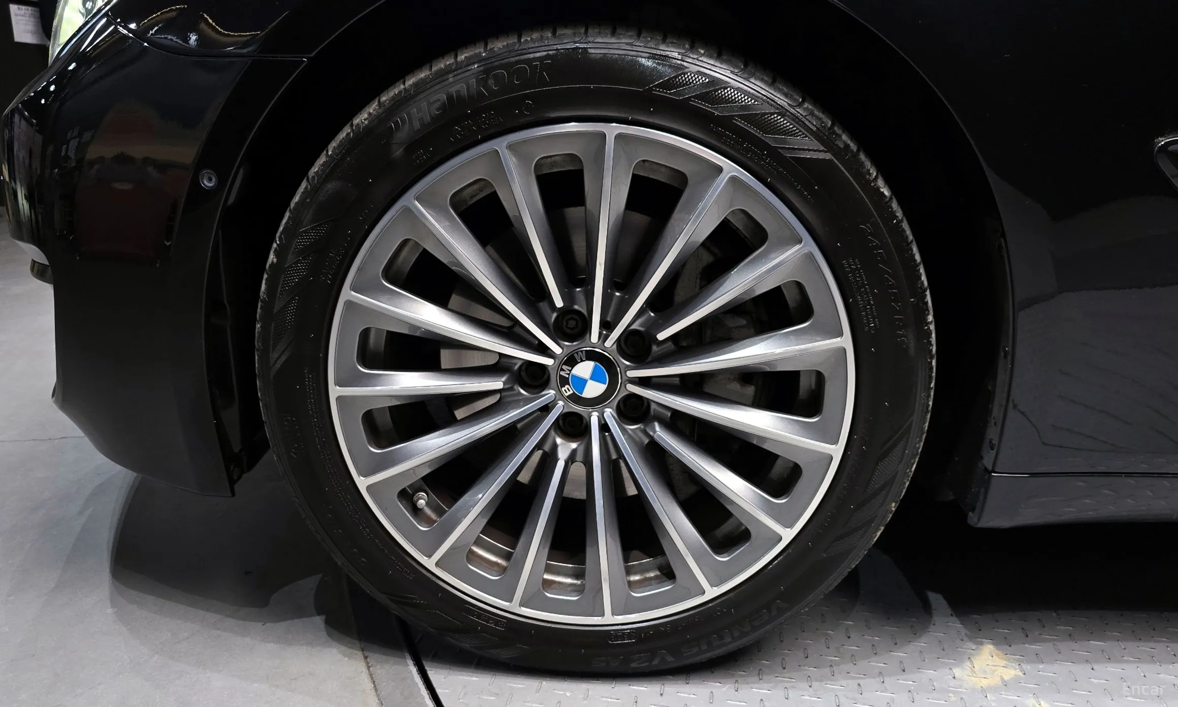 BMW 7 Series (F01) превью 5