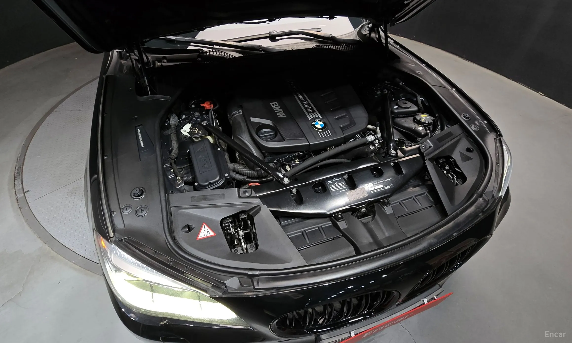 BMW 7 Series (F01) превью 6
