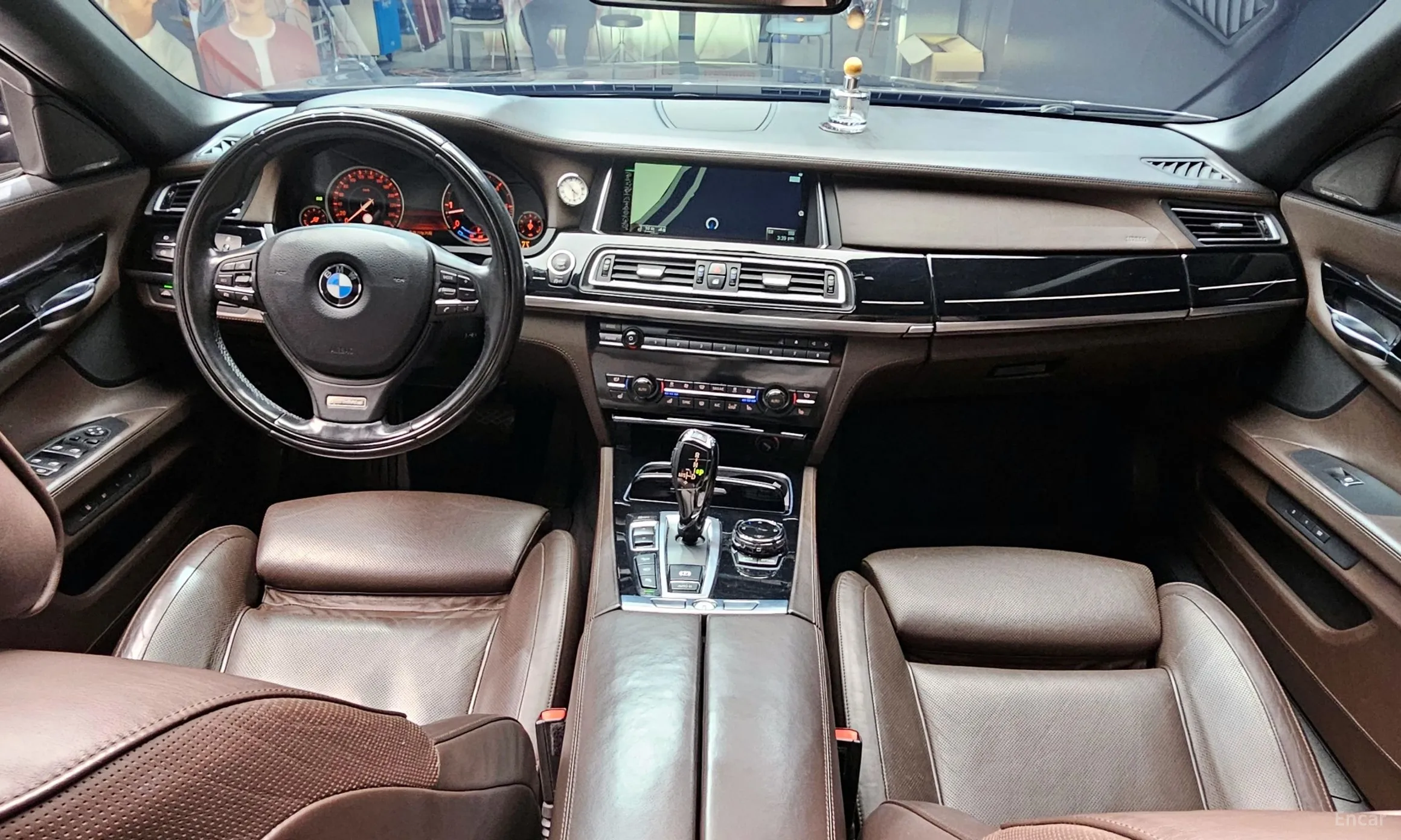 BMW 7 Series (F01) превью 7